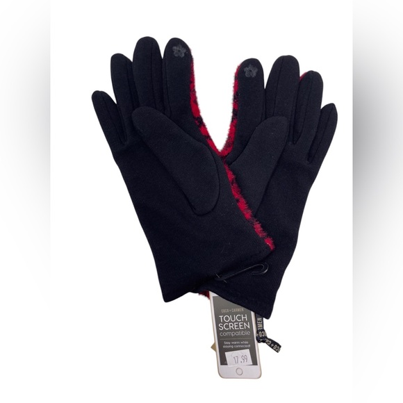 CoCo and Carmen touchscreen compatible red & black fluffy print gloves one size - Picture 3 of 5